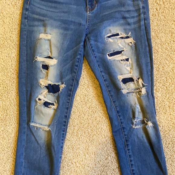 AMERICAN EAGLE WOMEN’S ripped/distressed HI-RISE JEGGING/jeans. Size 10R. - Picture 2 of 14
